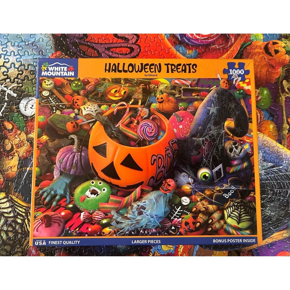 White Mountain Halloween Treats 1000 Piece Jigsaw Puzzle COMPLETE